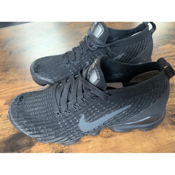 Nike Air Vapormax Flyknit 3 Triple Black - Picture 1 of 10